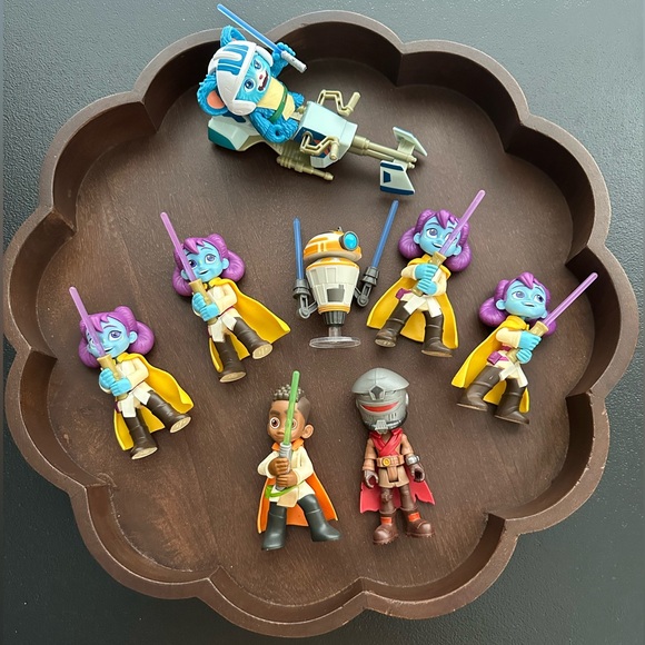 Star Wars Action Figures with Accessories - Picture 1 of 1